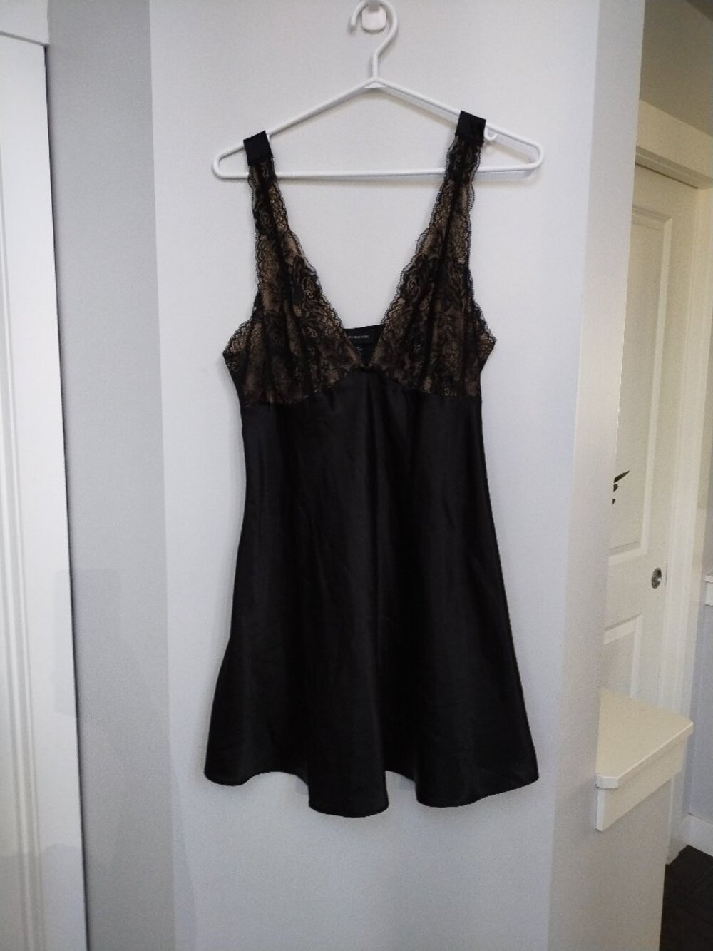 Jones New York mini night gown